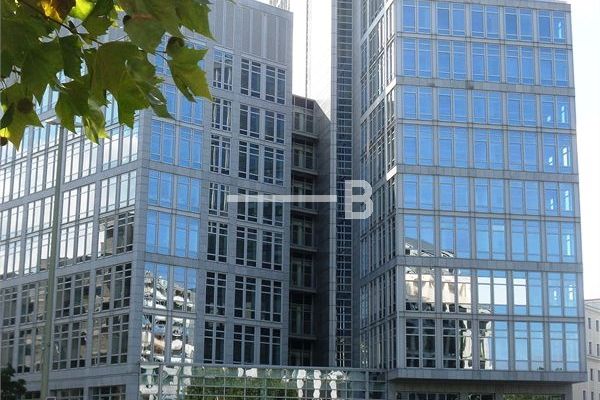 Außenansicht-2 Gebäude